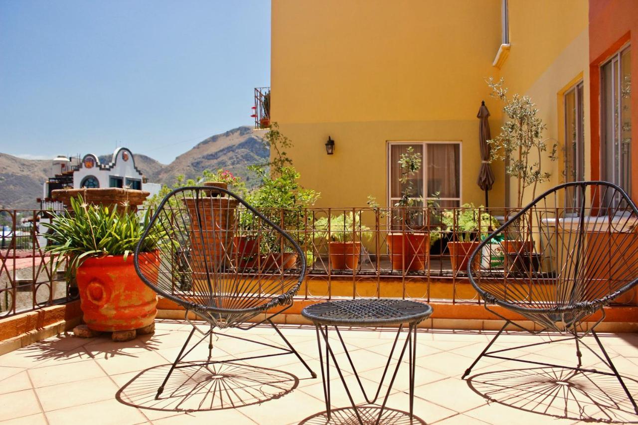 Colorful Family Condo With Terrace And Free Parking Guanajuato Kültér fotó