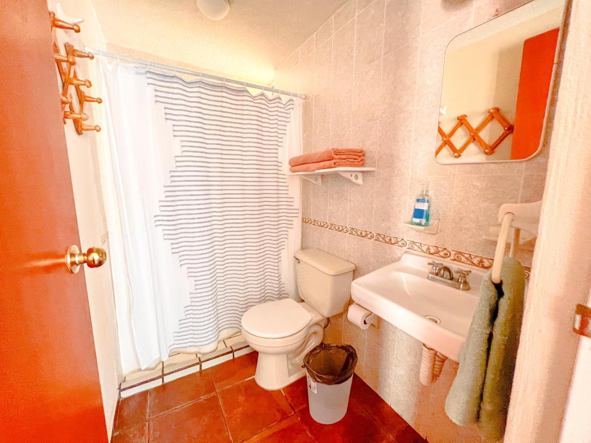 Colorful Family Condo With Terrace And Free Parking Guanajuato Kültér fotó
